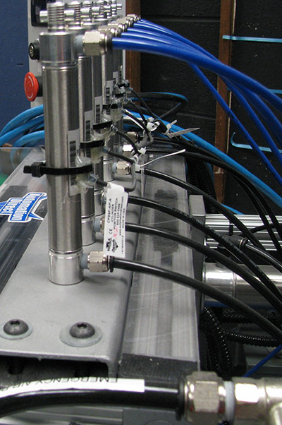 Multiple cylinders: Extending and retracting multiple cylinders at the same time greatly increases air demand.