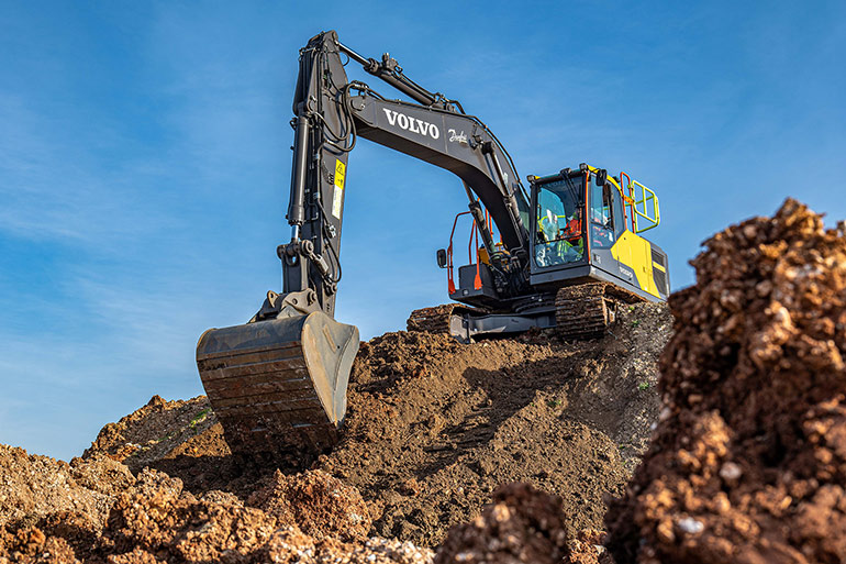 Danfoss Dextreme Volvo excavator at Ashcourt Group