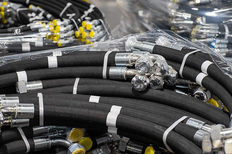 hydraulic hose standards AdobeStock_451283109