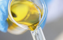 hydraulic oil analysis acidity testing AdobeStock_445360517