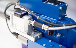 Bosch Rexroth hydraulic valves with on-board electronics via bluetooth