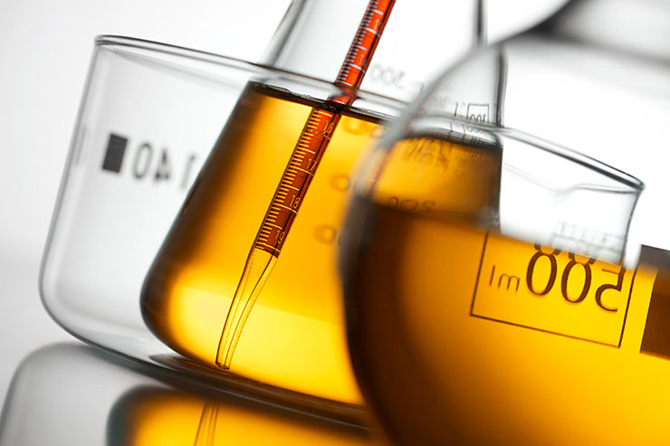 lubrizol hydraulic fluid additives iStock-453804283_SMALL