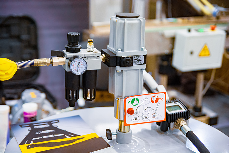 Pneumatic regulators control pressure in pneumatic circuits.